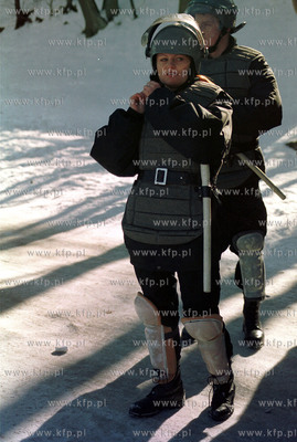 Policjantki z oddzialow prewencji z Gdanska.
Cwiczenia...