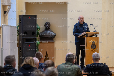 Akademia Marynarki Wojennej w Gdyni. Trenuj w wojskiem...