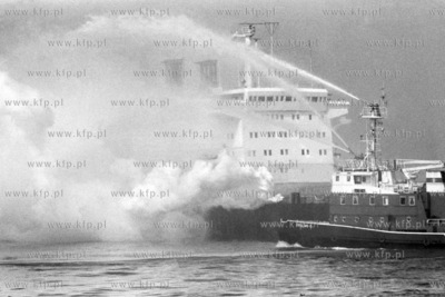 Ćwiczenia służb ratowniczych GUM i zespołu portowego...