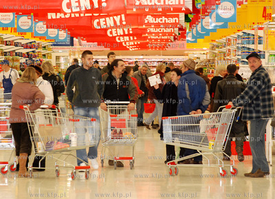 Hipermarket Port Rumia - Centrum Handlowe AUCHAN przy...