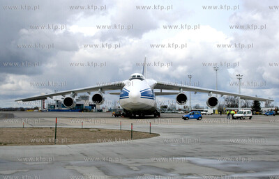 Gdansk, Rebiechowo. Nz. Antonow An-124-100  linii Wolga...
