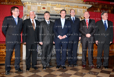 Z nieoficjalna wizyta w Gdansku przebywal Premier Krolestwa...