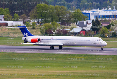 Gdansk, Rebiechowo. Nz. McDonnell Douglas MD-82 Skandynawskich...