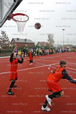 Pszczolki. Uroczyste otwarcie kompleksu boisk sportowych...