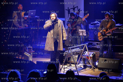 Kosciol sw. Trojcy w Gdansku.Mietek Szczesniak koleduje...