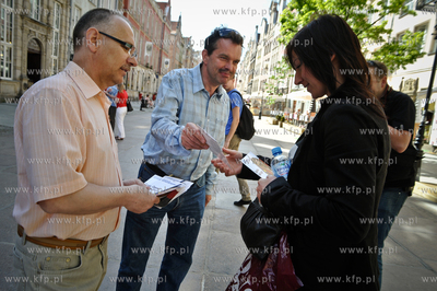 Akcja promocyjna Mlodych Demokratow na rzecz wsparcia...
