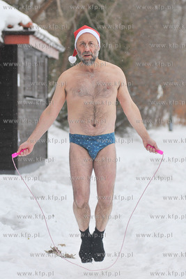 Plaza w Gdyni Redlowie. Klub Morsow Gdynskich przywital...