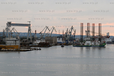 Zbudowany w Gdyni  przez Stocznie CRIST Innovation...