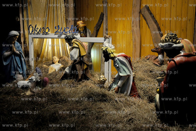 Rumia. Parafia NMP Wspomozenia Wiernych. Szopka bozonarodzeniowa...