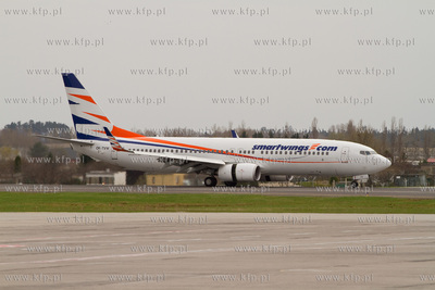 Port Lotniczy Gdansk im. Lecha Walesy. Nz. Boeing 737-800...