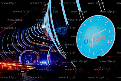 Gdynia - Skwer Kosciuszki. Dzien i noc trwaja prace...