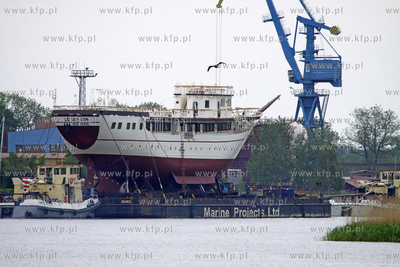 Transport kadluba do portu wewnetrzego w Gdansku szkolnego...