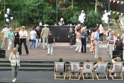 Sopot. Międzypokoleniowa potańcówka w Operze Leśnej....