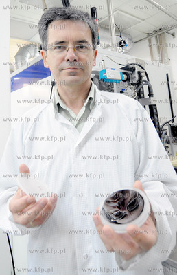 Tani sposob masowej produkcji grafenu - rewolucyjnego...