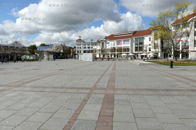 Sobota 25 kwietnia 2020 roku w Sopocie, godziny przedpołudniowe...