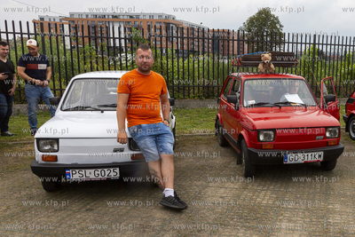 Wakacyjny zlot motoryzacyjny samochodów polskiej produkcji...