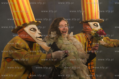 Gdańsk. Festiwal teatrów Ulicznych FETA. Mr Pejo's...