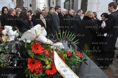 Bazylika Mariacka w Gdansku. Uroczystosci pogrzebowe...