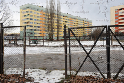 Gdansk Przymorze. Osiedlowe boisko, na ul. Olsztynskiej,...