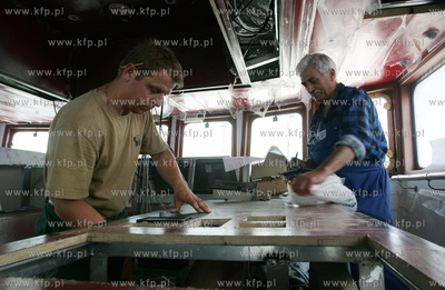 Gdynia. Stocznia Remontowa  Nauta S.A. Nz pracownicy...