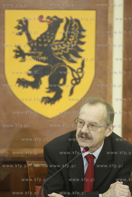 Gdansk. Ostatnia w III kadencji samorzadu sesja Sejmiku...