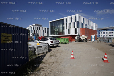 Kampus Uniwersytetu Gdanskiego w Oliwie. Nz budynek...