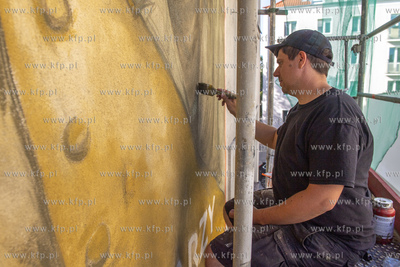 Gdańsk. Podwale Staromiejskie. Trwają prace nad muralem...