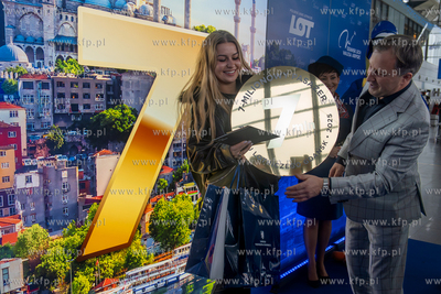 7 mln pasażerka Portu lotniczego Gdańsk-Rębiechowo...