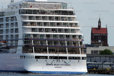 Wycieczkowiec Seven Seas Voyager jest drugim najwiekszym...