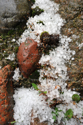 Grad w Gdansku Osowej  13.10.2009 fot. Wojciech Strozyk...