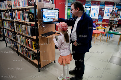 Otwarcie Biblioteki Manhattan w CH Manhattan.
10.03.2012
fot....