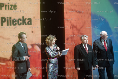 Gdansk. Filharmonia Baltycka. Gala Bursztynu i Mody...