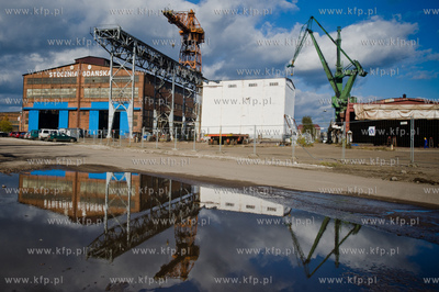 Stocznia Gdanska. Przekazanie wylaczonego z uzytku...