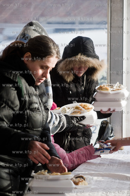 Gdansk. Targ Weglowy. XVIII Wigilia dla ubogich, samotnych...