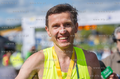 Plac Dwoch Miast. PKO Polmaraton Sopot 2015.
Nz pierwszy...