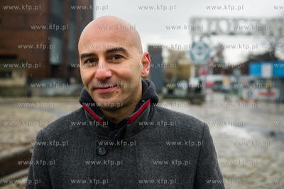 Gdansk. Plac Solidarnosci. Wiec dla obrony demokracji...