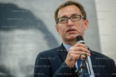 Gdańsk. Historyczna sala BHP. Konferencja prasowa...