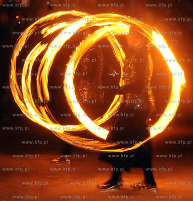 Bulwar Nadmorski w Gdyni. Wystep Trojmiejskiego Teatru...