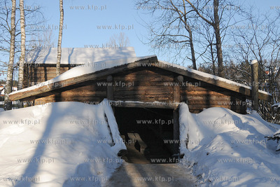 Centrum Edukacji Promocji Regionu w Szymbarku. Replika...