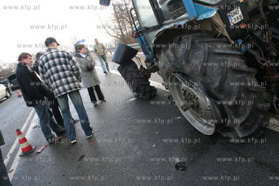 Na krajowej "siodemce" w miejscowosci Solnica niedaleko...