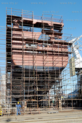 Stocznia Gdynia S.A. NA terenie zakladu dziala obecnie...