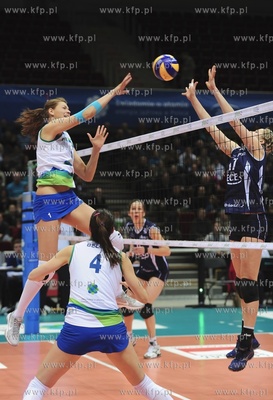 Hala Ergo Arena. Mecz siatkowki damskiej Atom Trefl...