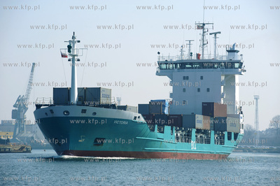 Statek VICTORIA w Gdanskim Porcie. 04.04.2009 fot....