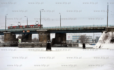 Gdansk. Most siennicki na Marwej Wisle. 29.12.2010...