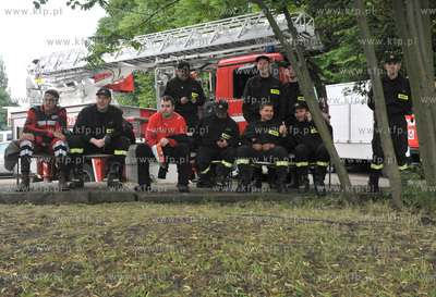 Mecz Niemcy - Grecja w gdanskiej strefie kibica, Dyzurujacy...