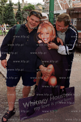 Tylko kartonowa Whitney Houston mozna bylo zobaczyc...