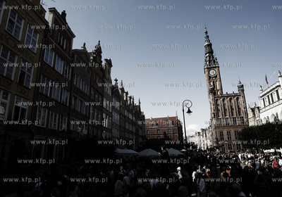 Gdansk. Dlugi Targ. Happening pt Aktorzy Przyjechali...