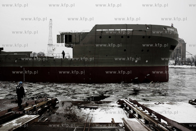 Gdansk. Stocznia Polnocna. Wodowanie wielozadaniowego...