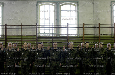 Gdans. Slubowanie nowych straznikow Morskiego Oddzialu...