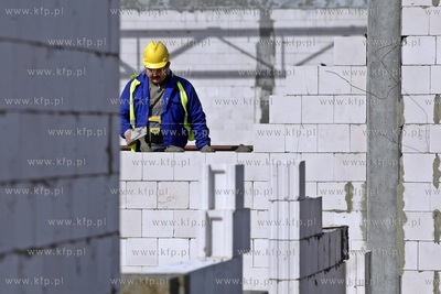 Budowa Centrum Handlowego Gildia II w bezposrednim...